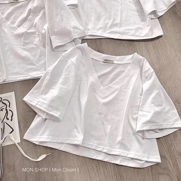 Áo croptop cổ tim trơn cá tính VCT