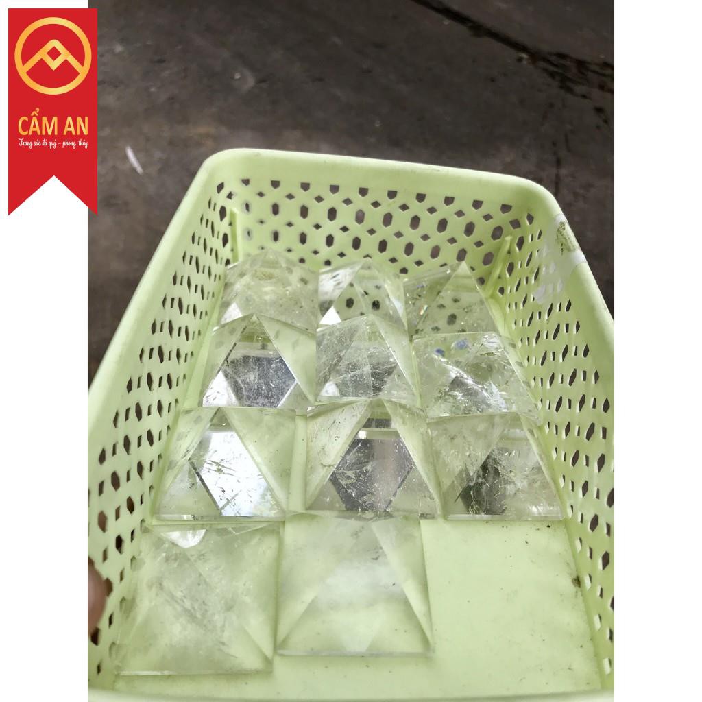 KIM TỰ THÁP THACH ANH TRẮNG TRONG