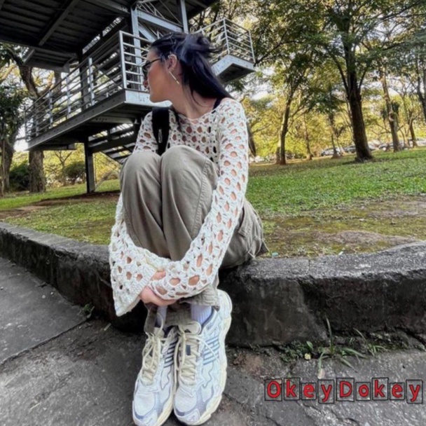 Áo Croptop Dệt Kim Tay Dài Màu Trơn Dáng Ôm Thiết Kế Khoét Lỗ Đơn Giản Thời Trang Cho Nữ