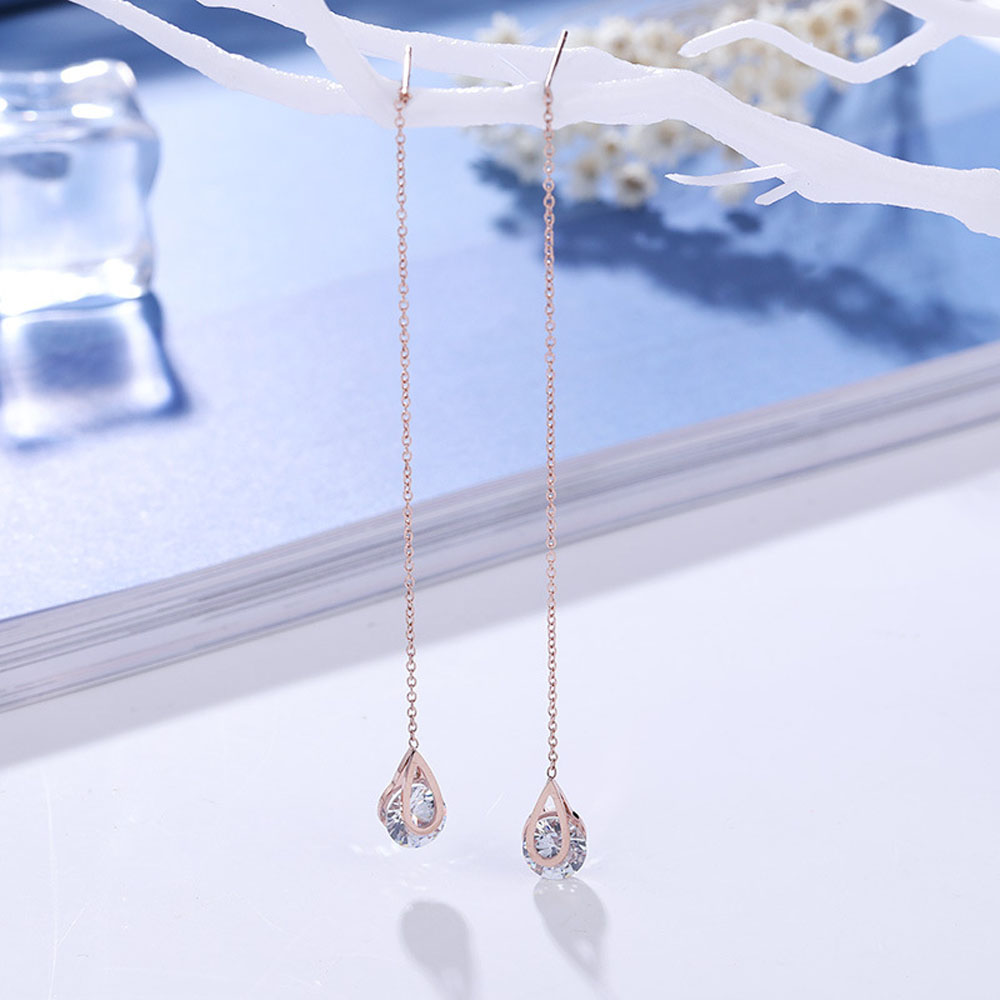 Bông tai dáng dài phối tua kiểu dáng thời trang dành cho nữ