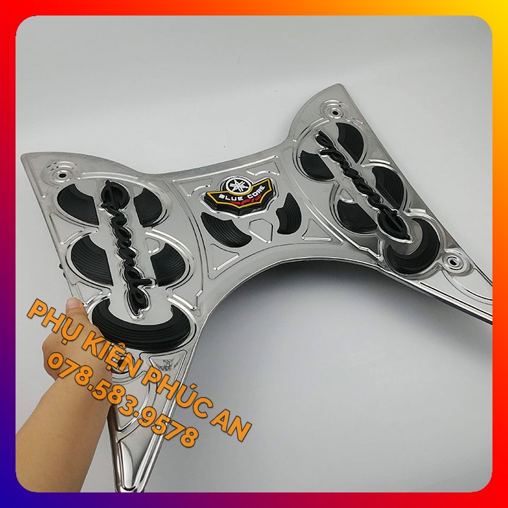 Thảm lót sàn INOX, CAO SU xe Nozza Grande năm 2019-2020-2021-2022 gác để chân trước grande