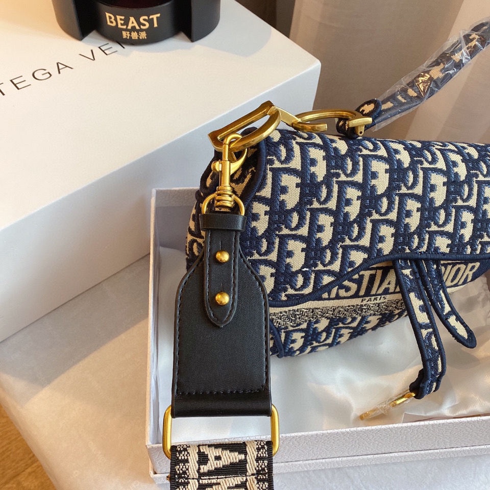 TÚI YÊN NGỰA DIOR siêu hot. hàng super vip. fullbox