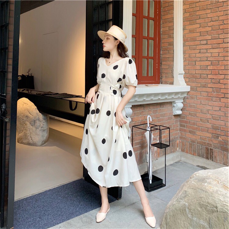 Váy Tiểu Thư Chấm Bi Dáng Dài Nơ Buộc Eo Xinh Xắn | BigBuy360 - bigbuy360.vn