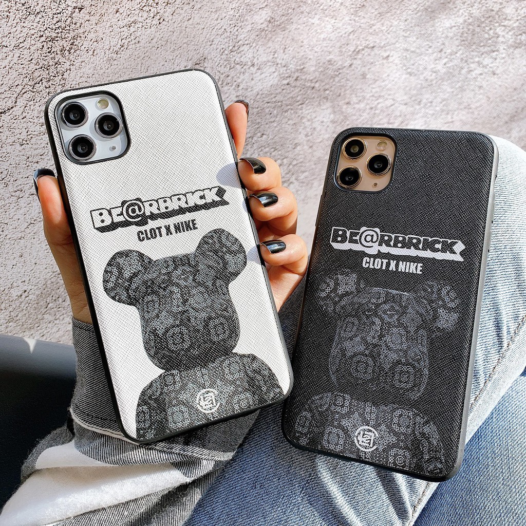 Ốp Lưng Da IMD Họa Tiết BearBrick - U014