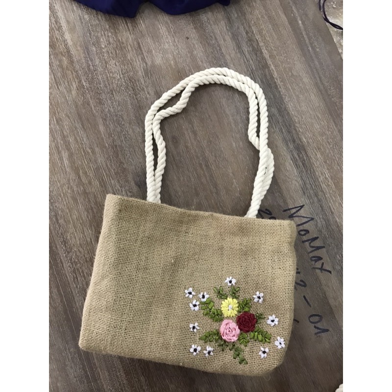 Túi cói mây thêu tay tubang độc đáo phong cách cổ điển vintage