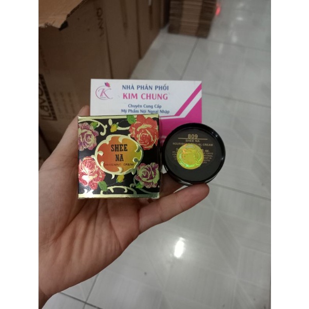 Hộp lẻ kem Bông Hồng đen Shee na whitening & nourishing pearl cream