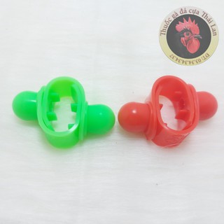 BỊT CỰA SILICON DÀNH CHO GÀ TRE (2 cặp dành cho 2 con gà)