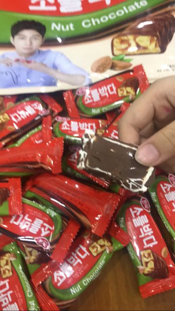 Kẹo Nut chocolate hạnh nhân Hàn Quốc - 300g | Ăn vặt ngon rẻ Tano
