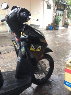 Decal mắt Fendi