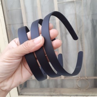 Bờm tóc đen nhám bản 1,5 cm.