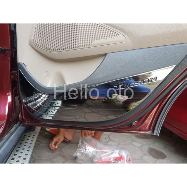 Ốp Chống Xước Tapli Cửa Xe Tucson 2016 đến 2023 Mẫu Titan bộ 4 ốp + tặng kèm keo trợ dính