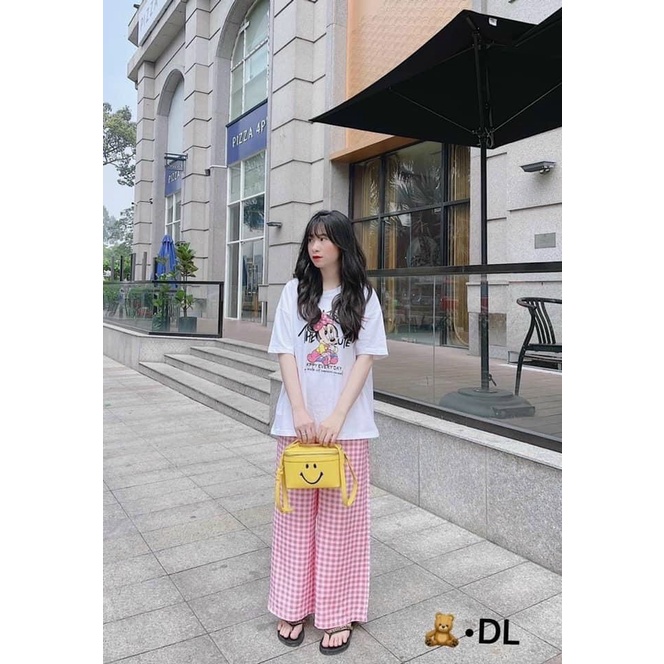 Bộ đồ mặc nhà nữ in chuột micky conton tàu ,quần kẻ caro siu kute.