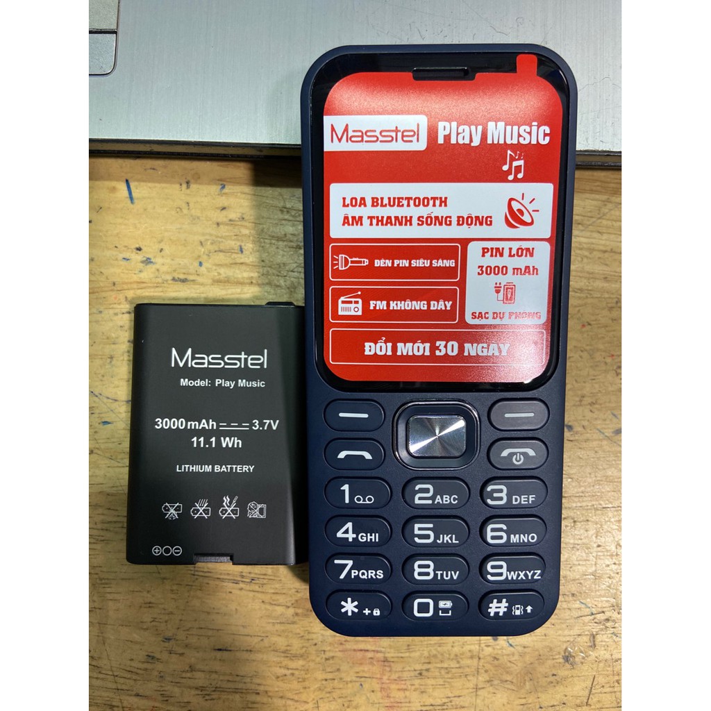 Điện thoại Masstel PLAY Music Mh 2.4inh, sạc dự phòng, nghe FM không cần tai nghe