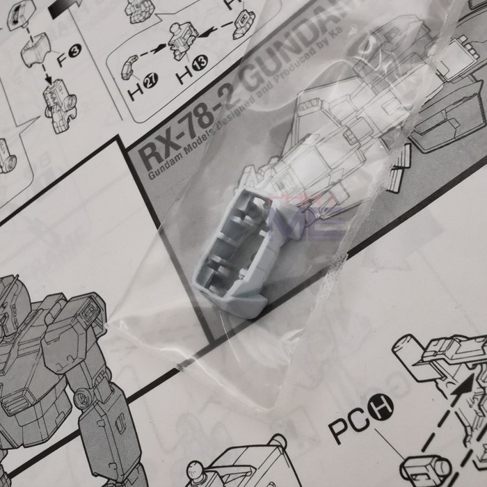 Ăng Ten Vây Cá Vàng Trắng CA Bandai RG Strike Freedom D4