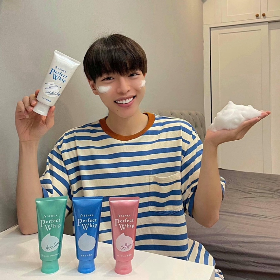 Sữa Rửa Mặt Senka Perfect Whip dành cho da dầu, hỗn hợp | BigBuy360 - bigbuy360.vn