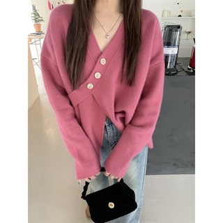 Áo len cổ V nút chéo