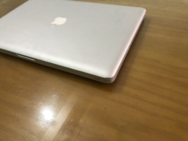 Macbook pro 15.4 inch Core i7 ram 4Gb hdd 500Gb