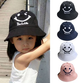 Mũ tròn vành họa tiết chữ Be Smile cho bé