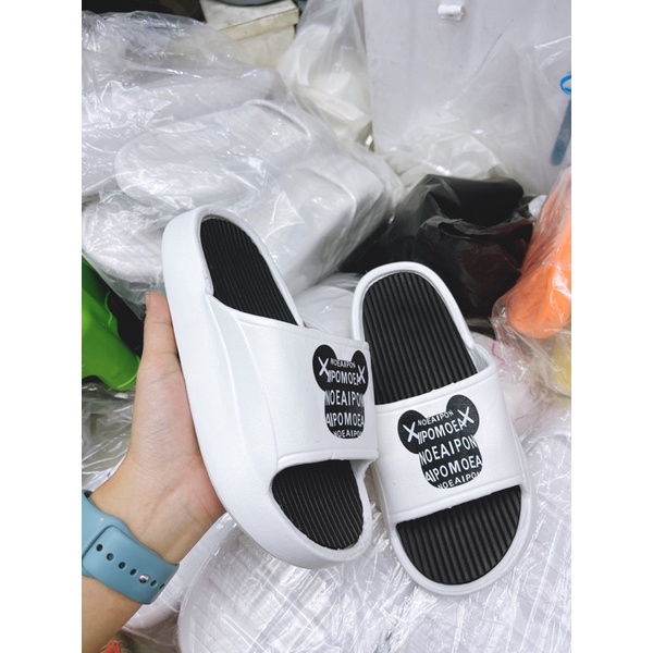 ❤DÉP QUAI NGANG BÁNH MỲ NAM NỮ MẶT GẤU XINH- 1 MÀU TRẮNG ĐẾ ĐEN