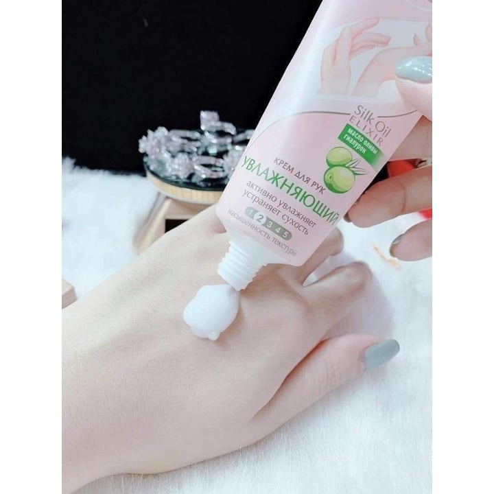 Kem Dưỡng Da Tay Silky Hands  Nga 80ml giúp dưỡng ẩm và chăm sóc da tay