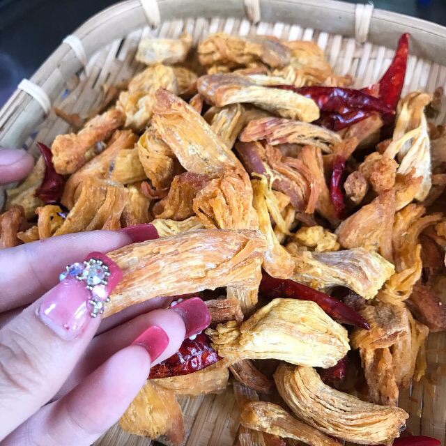 [FREESHIP TOÀN QUỐC] 5KG KHÔ GÀ CỤC BỰ CAY/CAY LÁ CHANH LOẠI 1 [NGON+SẠCH] thương hiệu đạt VSATTP | BigBuy360 - bigbuy360.vn