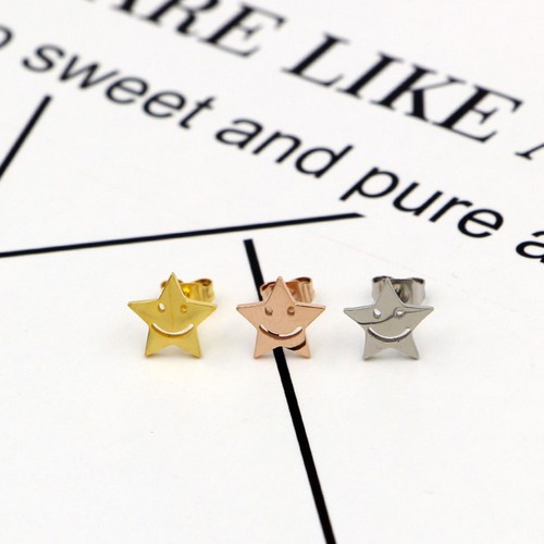 Bông Tai Ngôi Sao Cười Titan Ko Đen TT 2570