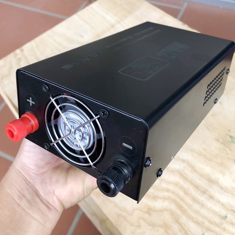 Pure Sine Wave inverter 12V to 220V 270W