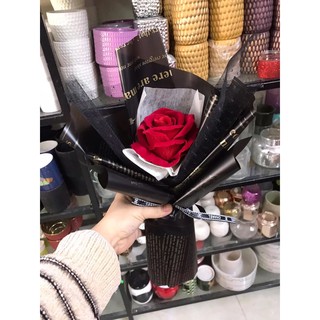 Giấy gói hoa màu đen