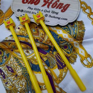 Bút nước cậu bé bọt biển