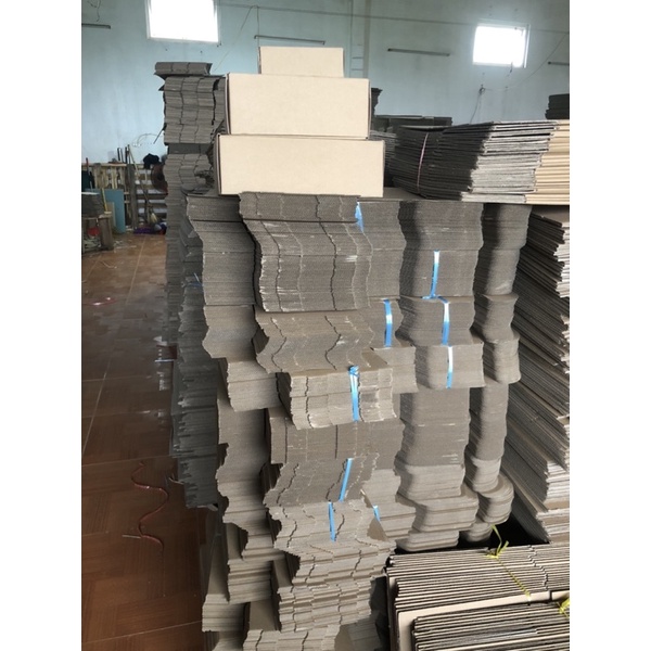 25x15x10 hộp carton nắp gài