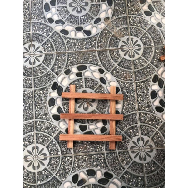 Giá treo ,trang trí ban công, sân vườn kt 30x30