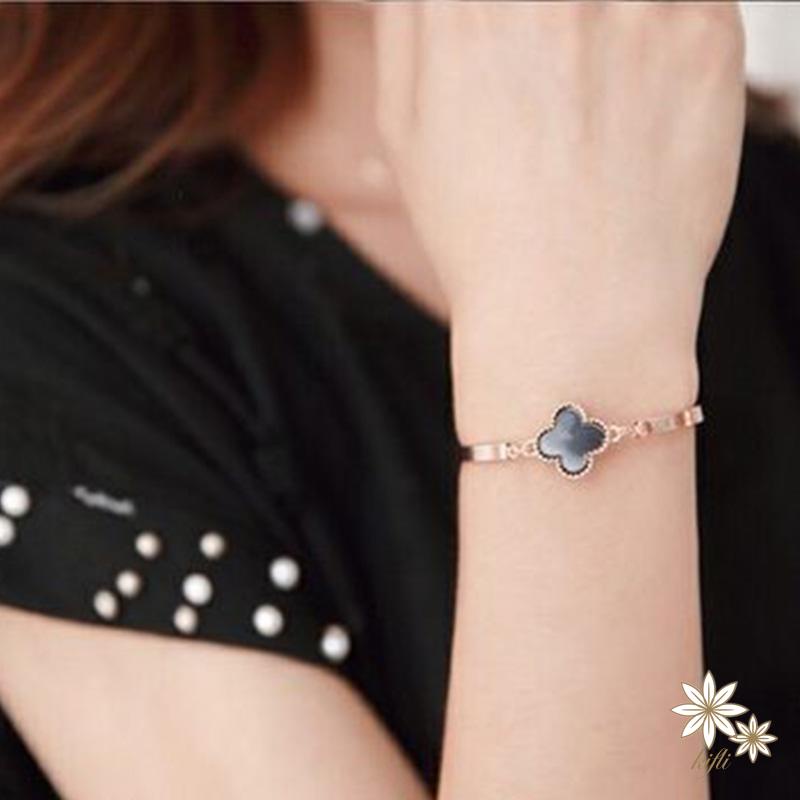 Vòng tay mạ vàng bằng thép titan hình cỏ bốn lá thời trang Hàn Quốc