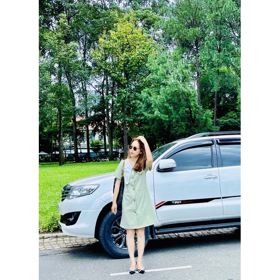 (SALE)Váy suông dáng bút chì màu xanh mint, cổ cách điệu, dây thắt luưng và 2 túi tiện lợi. Đầm tay ngắn có nút doc thân