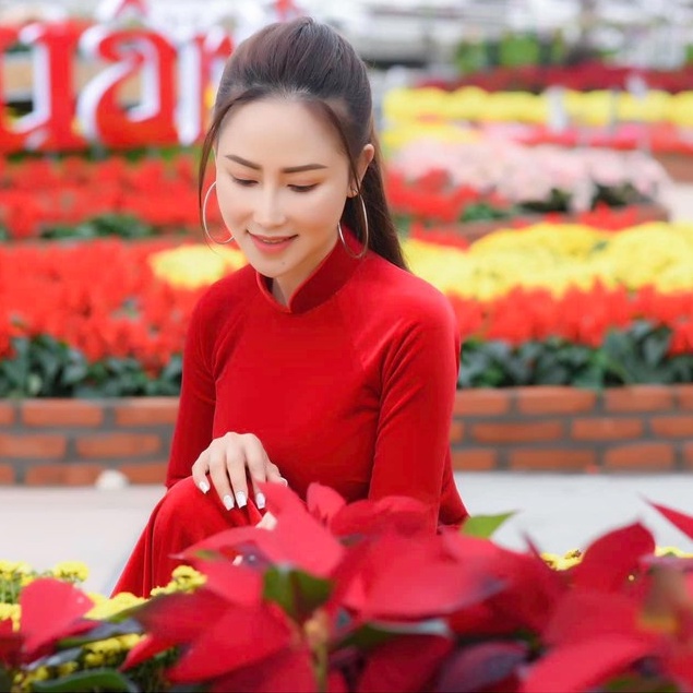 Áo dài nhung đỏ Chaang may sẵn vải áo dài truyền thống co giãn dễ mặc dự tiệc lễ tết đẹp