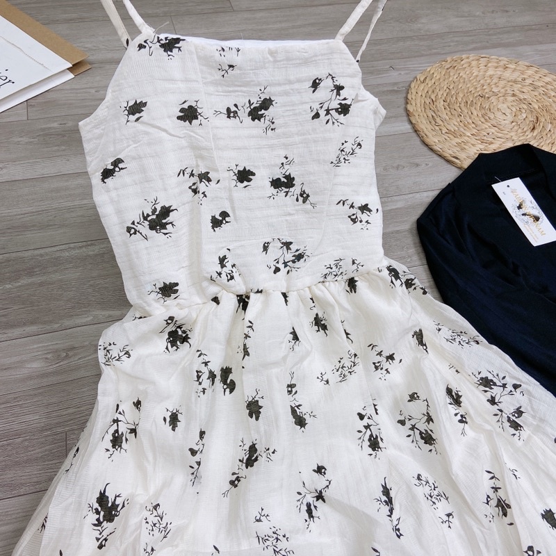 Set Váy 2 Dây Hoa Dáng Dài Kèm Áo Khoác Cadigan Đen Set Tiểu Thư Hoa