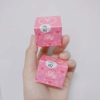 Má hồng shy vyvy