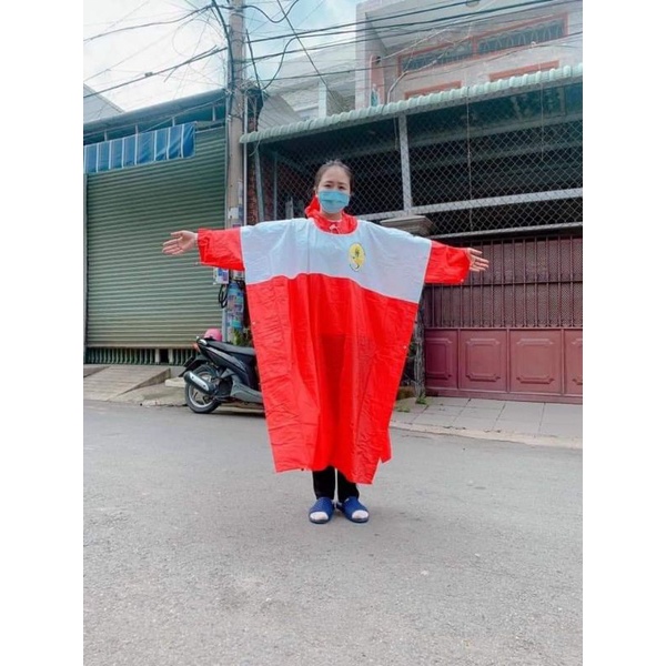 Áo mưa cánh dơi