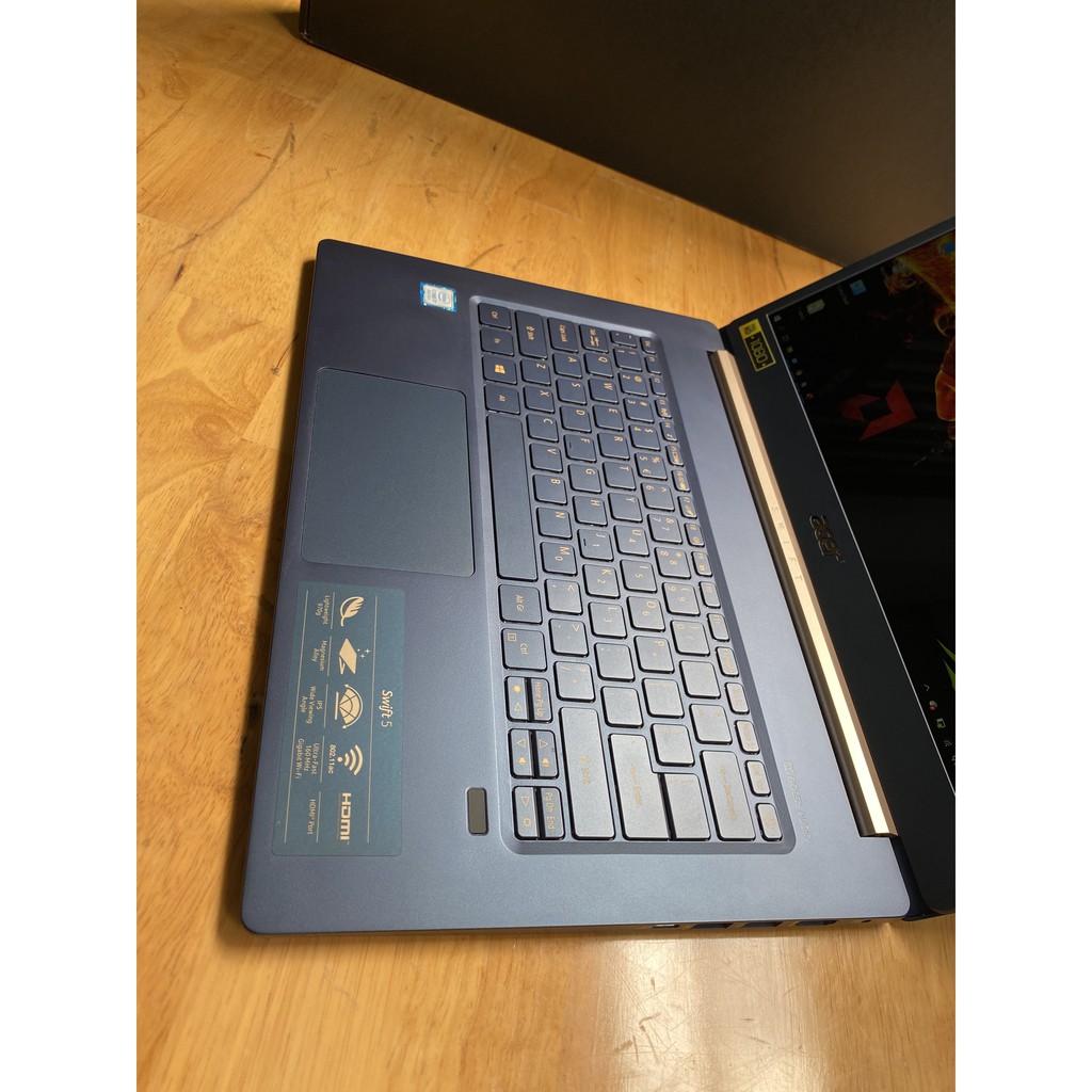 Laptop Acer Swift SF514 53T