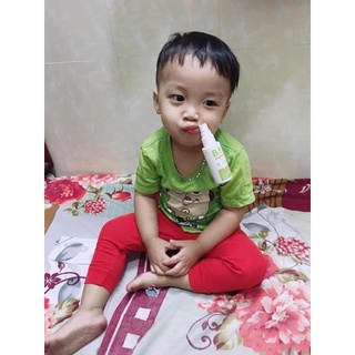 Xịt chống sâu răng cho bé