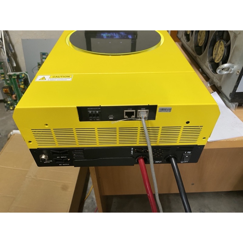 Biến Tần hoà lưới có lưu trữ V-IV 5.6kw