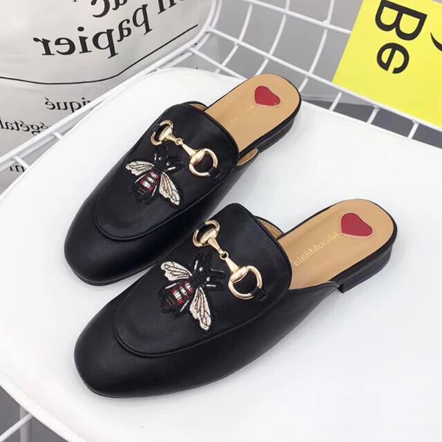 Giày sục nam thêu ong TO | BigBuy360 - bigbuy360.vn