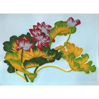Tranh hoa sen bằng nghệ thuật giấy cuộn