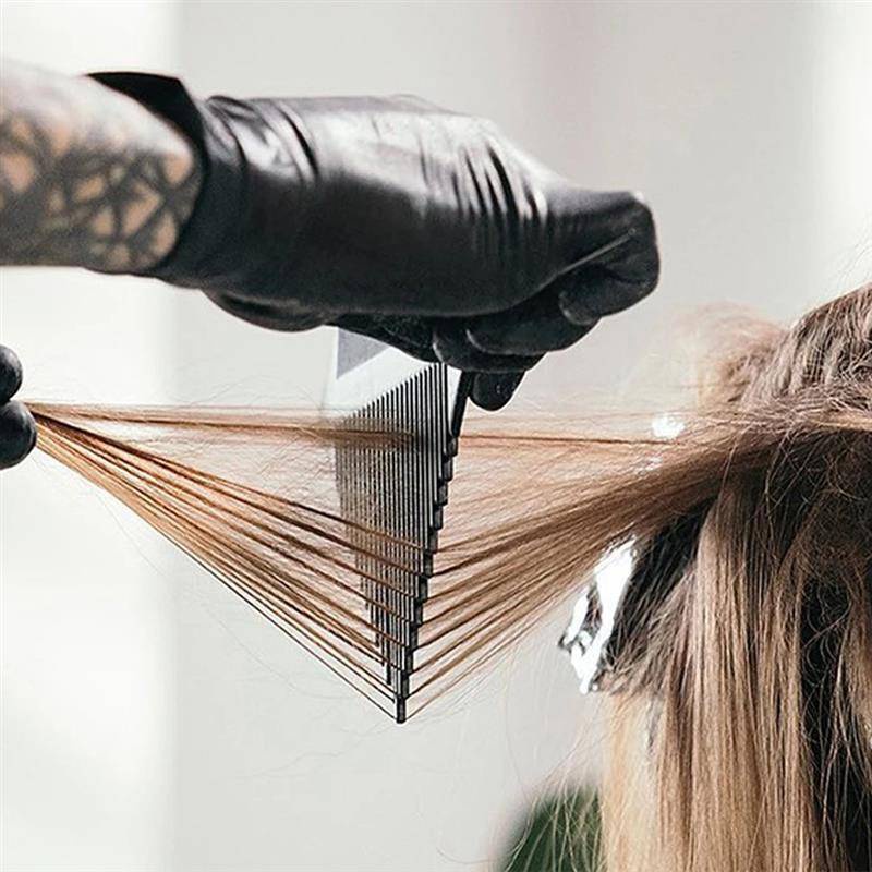 Lược Chải Tóc Chống Tĩnh Điện Thiết Kế Hình Tam Giác Đa Năng