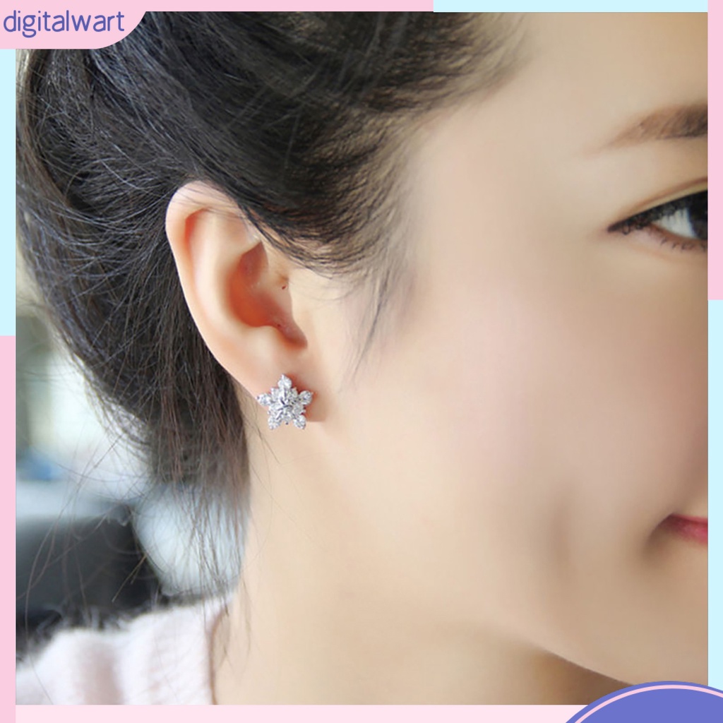 Cặp khuyên tai xỏ lỗ thiết kế hình hoa đính đá quý nhân tạo xinh xắn dễ thương dành cho nữ