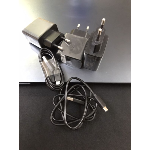 Bộ củ Asus 5V-2A và cáp micro