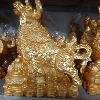 Tượng trâu vàng thạch cao