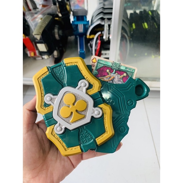 Đồ chơi siêu nhân Blade Hộp thẻ Bray Rouzer Garen Charis