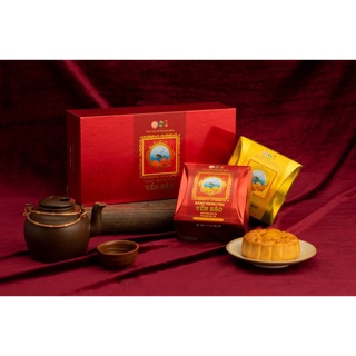CHÍNH Hãng Bánh trung thu yến sào hộp 2 bánh 200g( 1 nhân thập cẩm, 1 nhân mềm)