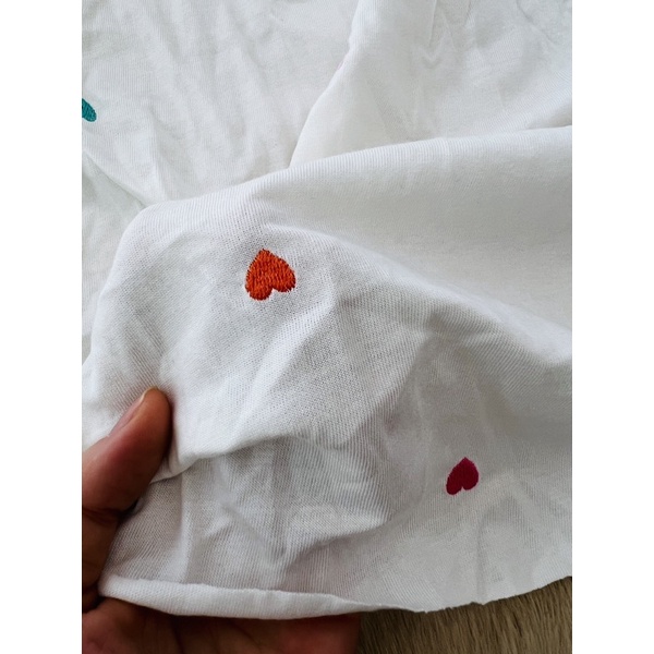 Vải thun cotton thêu trái tim nhí