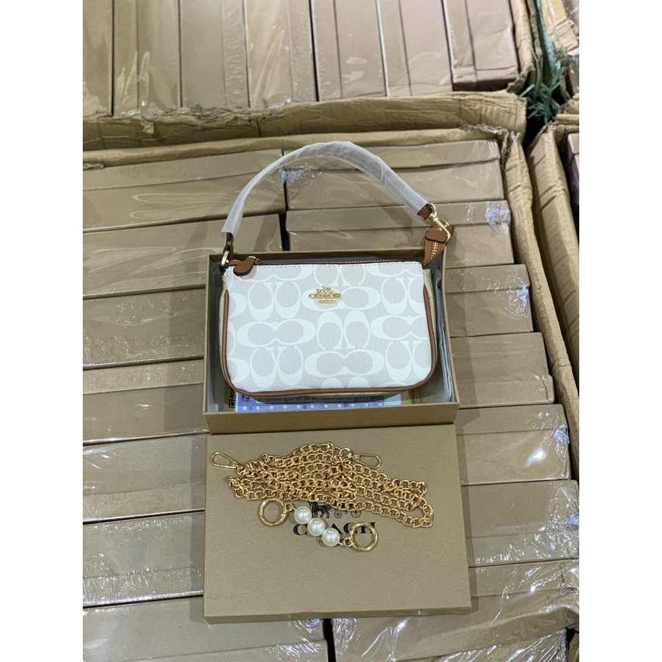 Túi kẹp nách nữ Coach thuyền full box 19cm x5cmx12cm màu trắng